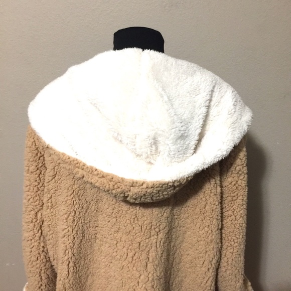 C&C California Teddy Bear Jacket NWT Sz L - Picture 4 of 8